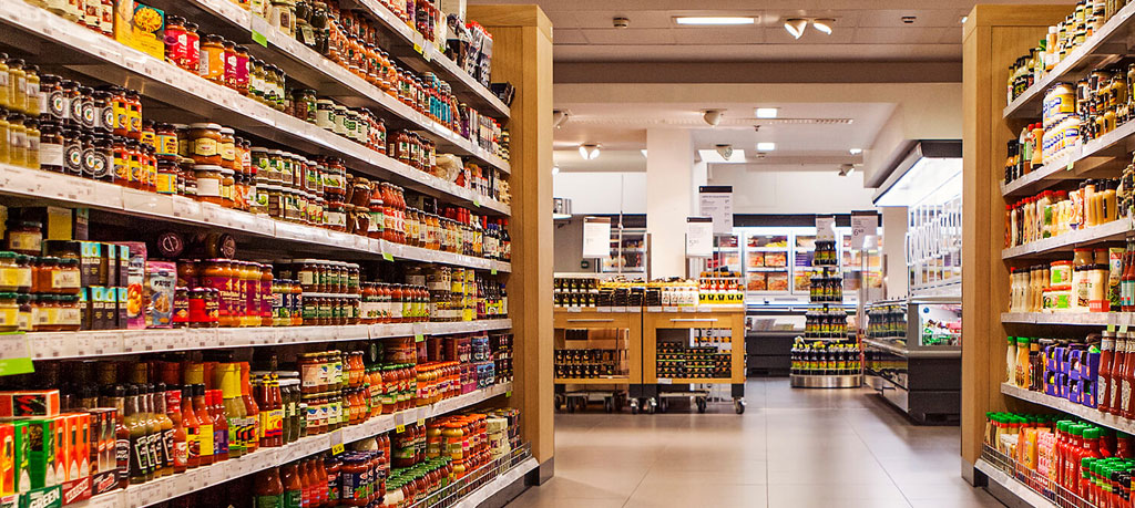 The double role of the shelf: what it means for your stores and space management systems